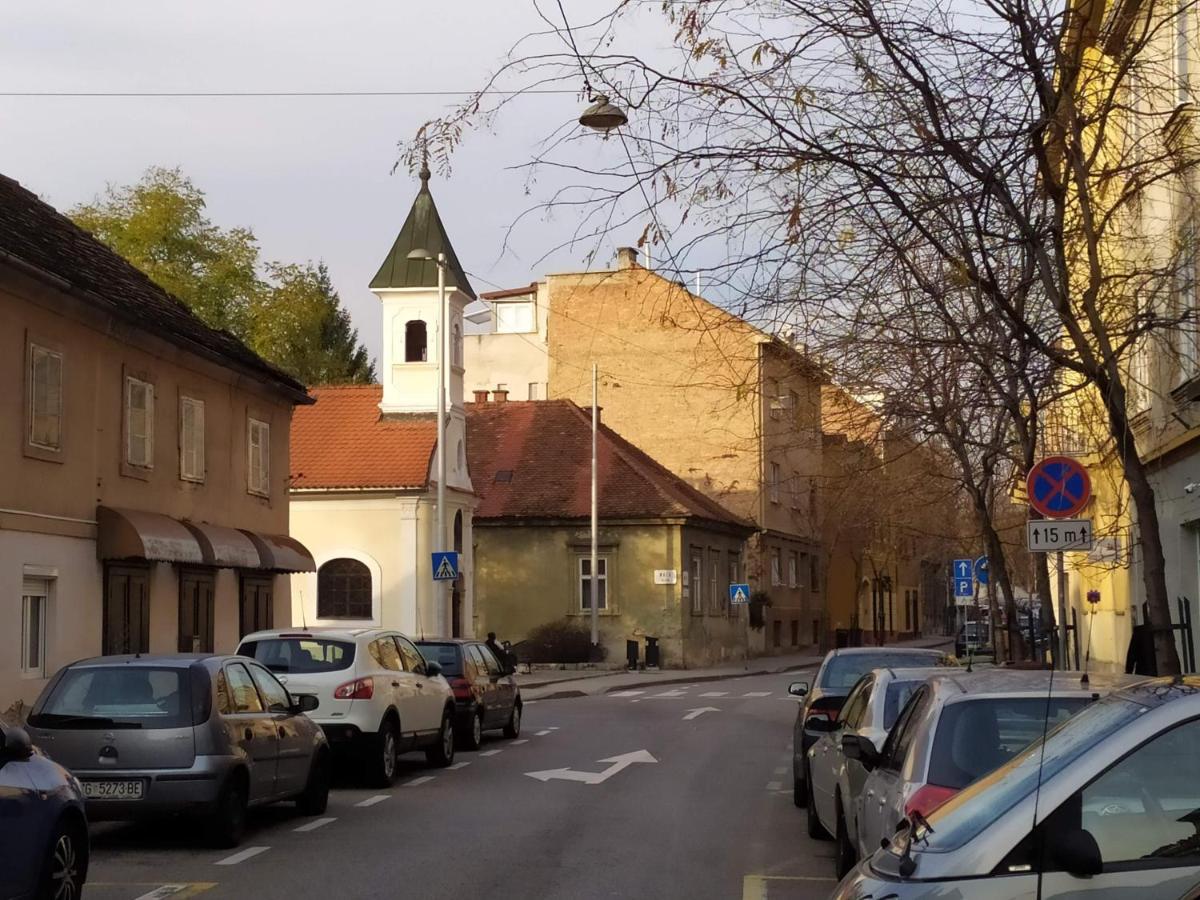Tiny Cozy Accommodation Zagreb Exterior photo