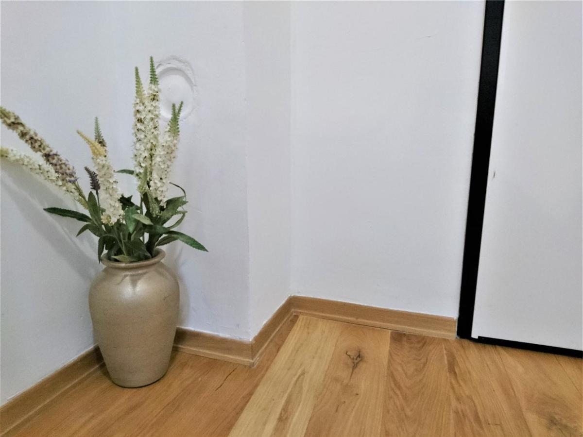 Tiny Cozy Accommodation Zagreb Exterior photo