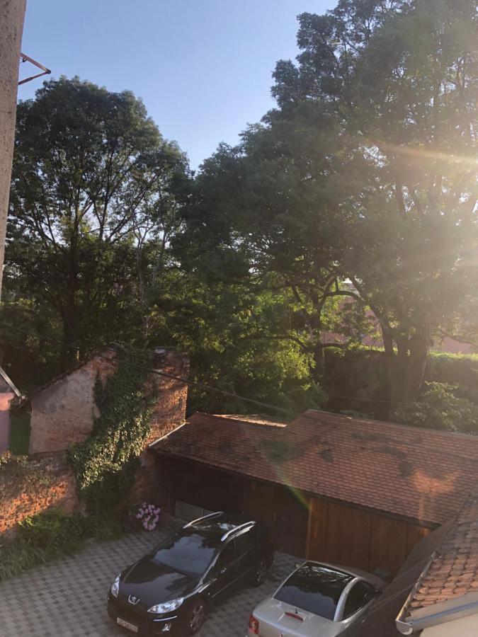 Tiny Cozy Accommodation Zagreb Exterior photo